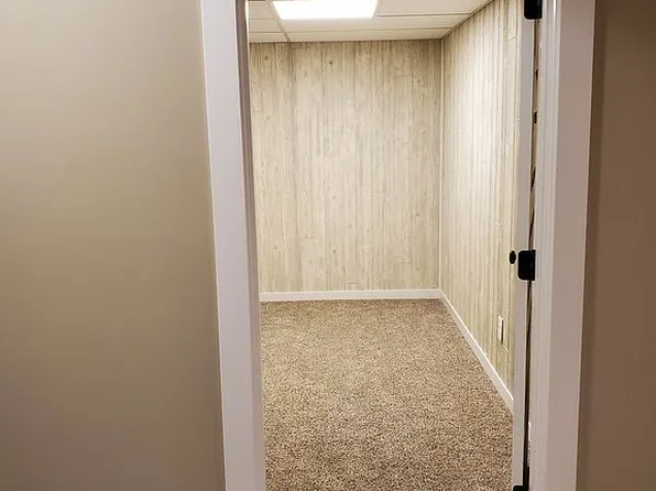 885 Cooks Crossing Dr SE, Byron Center, MI 49315