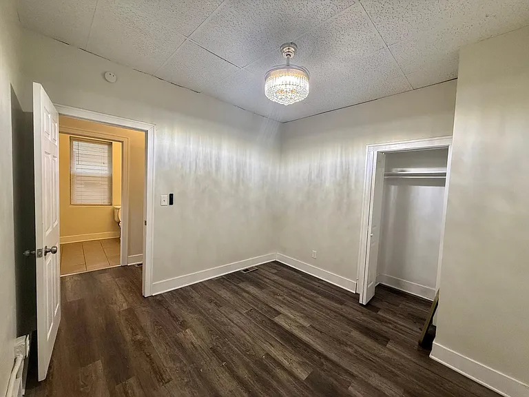 4437 Lorain Ave #DOWN — Photo 14