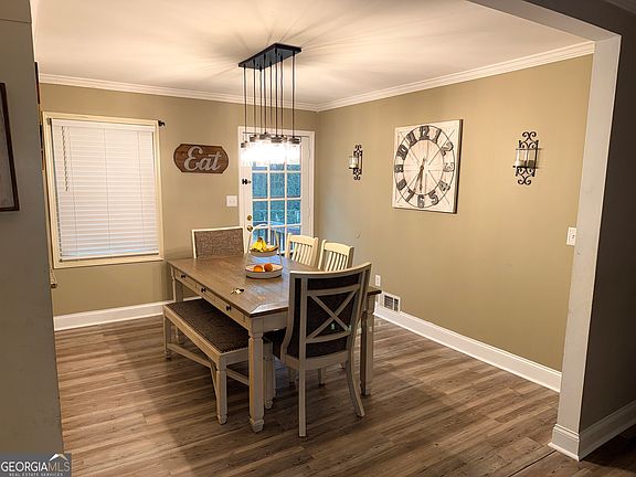 3rd image of 171 Candy Cir