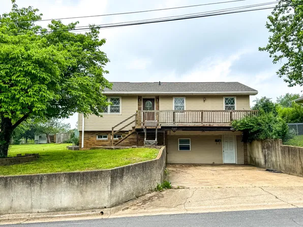 1027 N College Street, West Plains, MO 65775