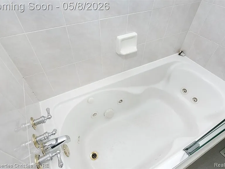 2716 Ardmore Ave — Photo 22