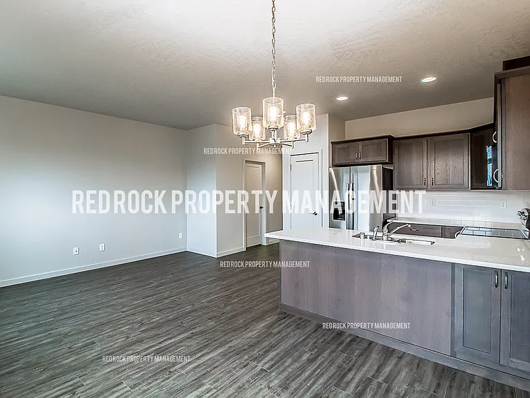 201 S Woodlawn Ln #1 — Photo 5
