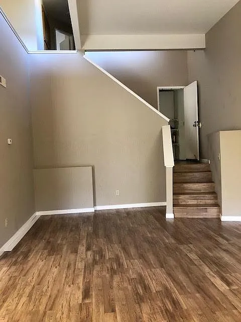 6246 Cabot Ct — Photo 2