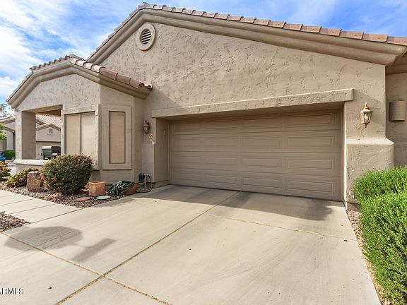 3rd image of 1526 E Earl Dr