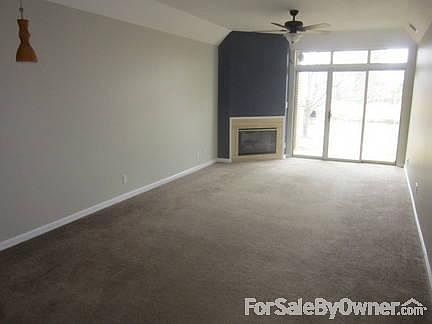 3rd image of 112 Persimmon Dr