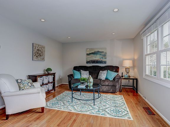 4th image of 2905 Piney Grove Ct
