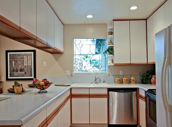 5th image of 4334 Glenmont Dr