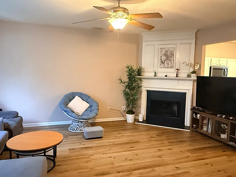 4645 Valais Ct #22 — Photo 15