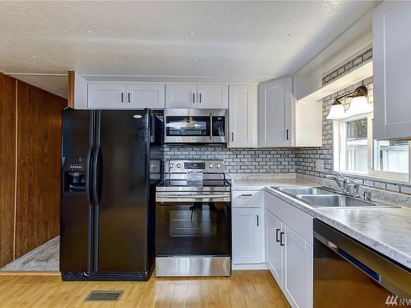 5th image of 7301 NE 175th St Unit 325