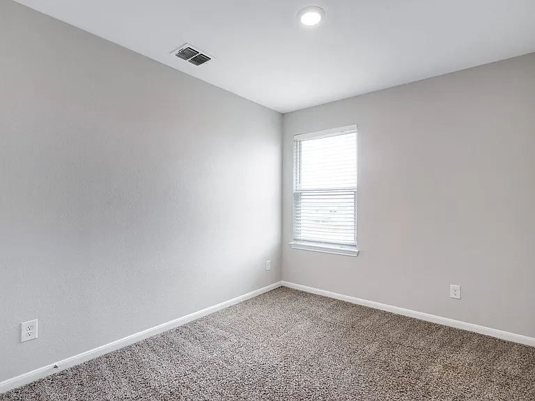 9226 Bennett Frst — Photo 18