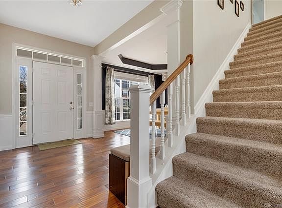 3rd image of 3117 Surreyhill Ct