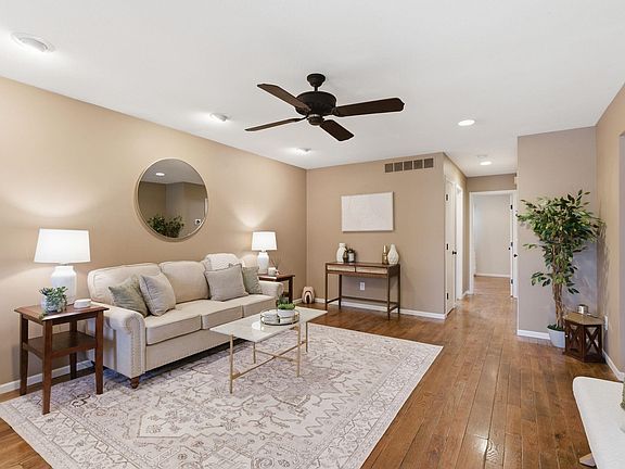 2nd image of 2141 N Parkridge Ct