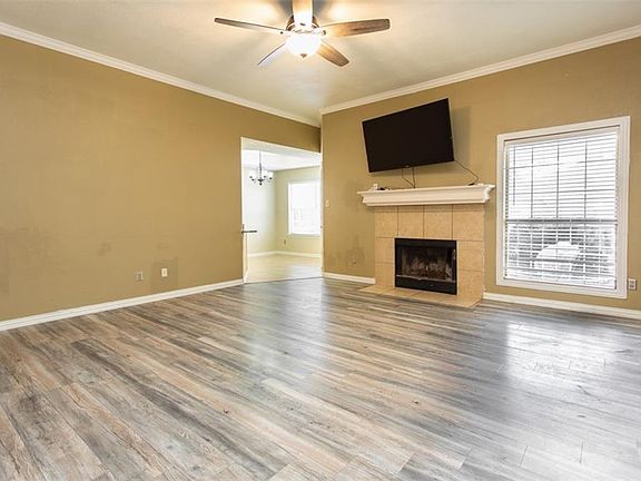 3rd image of 1209 Riverview Ln