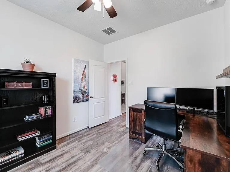 1502 Wheatley Hill Ln — Photo 20