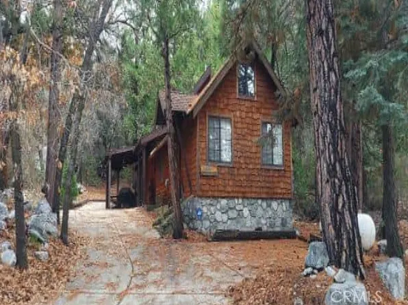 40411 Valley Of The Falls Dr, Forest Falls, CA 92339
