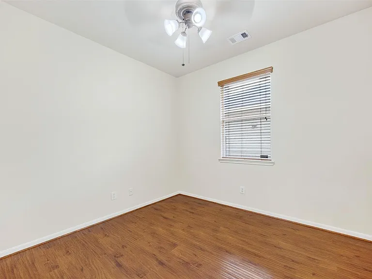 11630 Forest Wind Ln — Photo 31