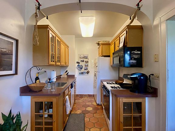 4th image of 2577 Euclid Heights Blvd APT 105