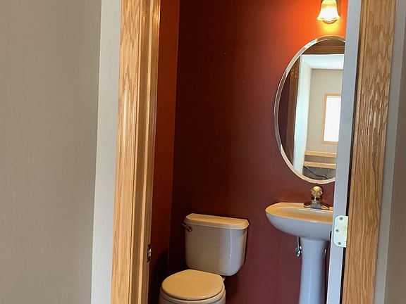 3rd image of 577 Woodduck Dr Unit I