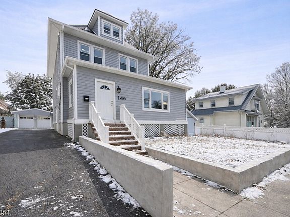 2nd image of 146 Poplar St