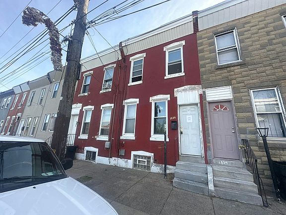 2nd image of 1836 E Madison St