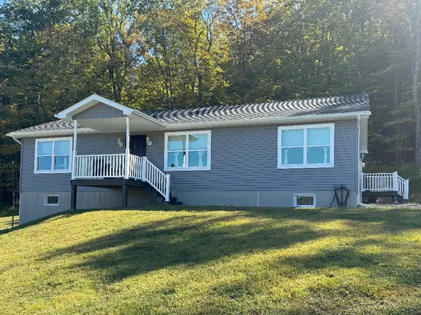 720 Scott Rd S, Clarks Summit, PA 18411