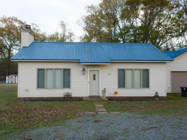 313 W 1st St, Stuttgart, AR 72160