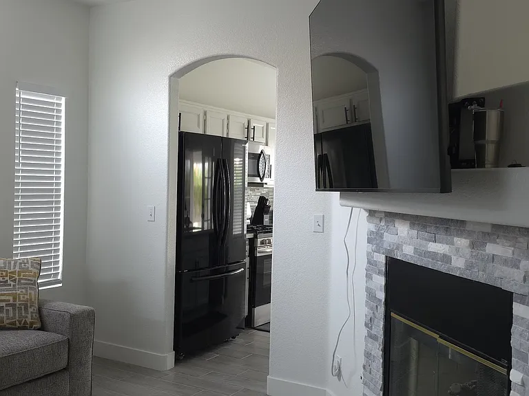 Silver Lantern Dr — Photo 34