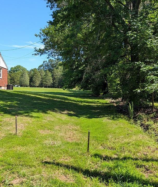 2nd image of 3040 Finland Rd