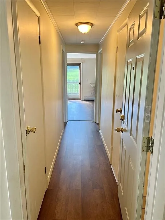 2 bed, 2.0 bath, 3800 sqft, $1,650 — Photo 2