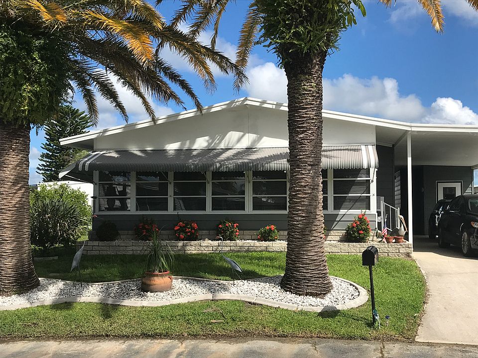 1st image of 696 Riverview Cir