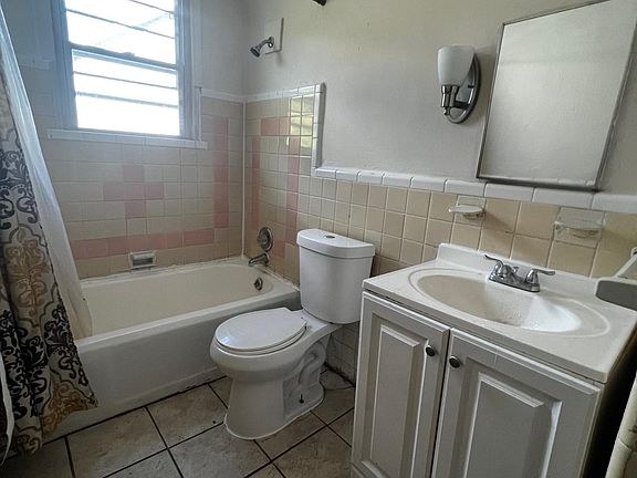 4th image of 2409 Spencer Ave