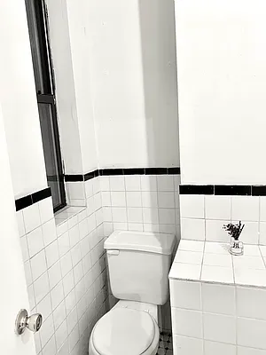 Rented by Bond New York | media 10