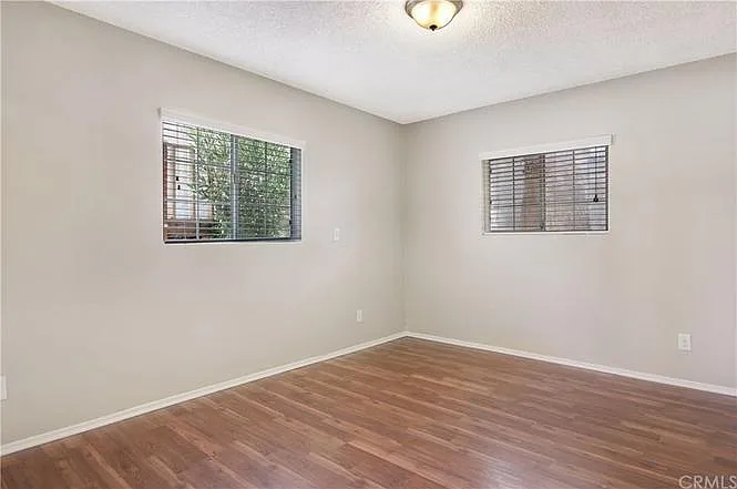 4 bed, 2460 sqft, $4,300 — Photo 3