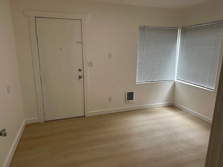 3719 S 272nd St — Photo 12