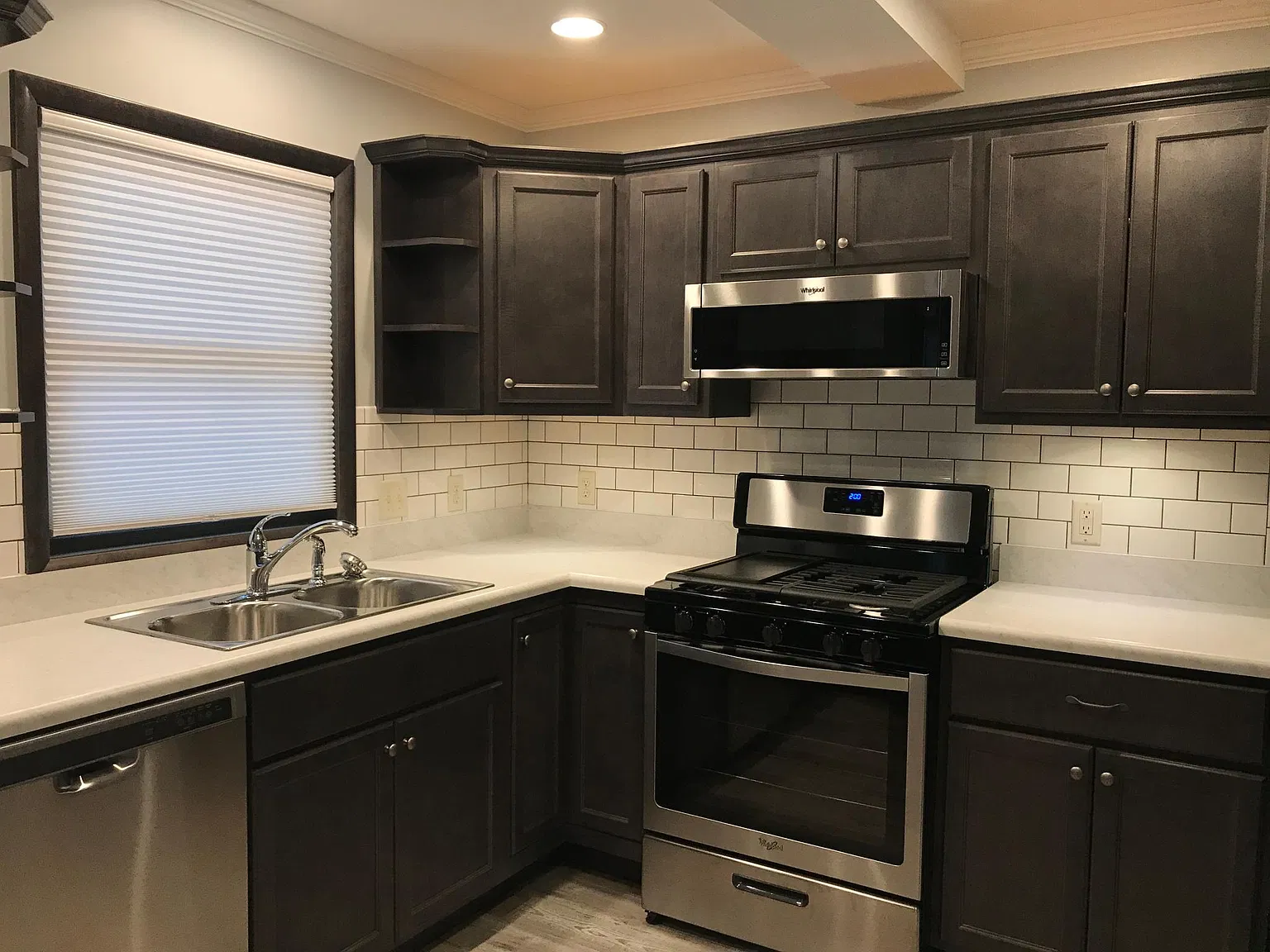 2 bed, 1.5 bath, 750 sqft, $1,300 — Photo 4