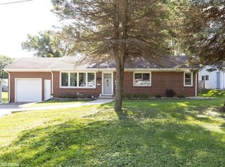 210 N Hamilton St, Lockport, IL 60441