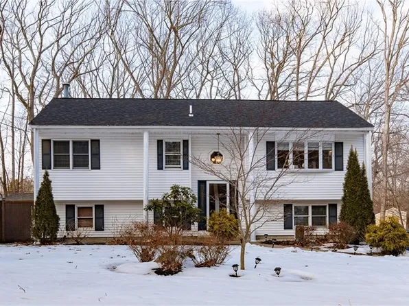 1 1/2 Apple Tree Ln, Johnston, RI 02919