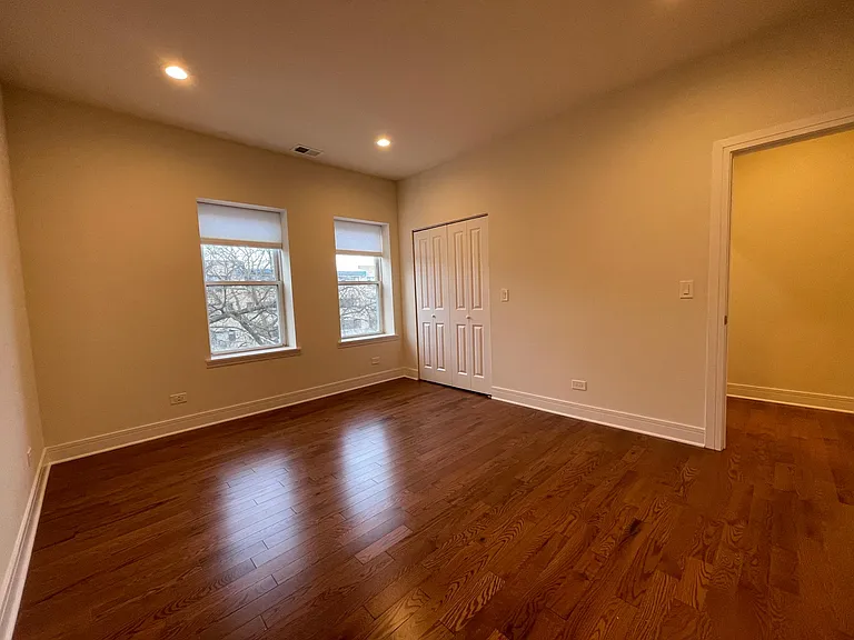 1145 W Lunt Ave — Photo 16