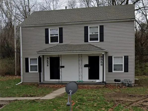 9556 Charlotte St, Kansas City, MO 64131