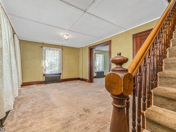 3rd image of 9 Central St