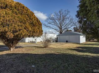 115 Foxworth Ave, Waynesville, MO 65584