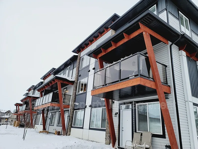 446 Allard Blvd SW #3 photo 1