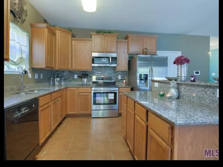 12975 Hazlewood Dr — Photo 4