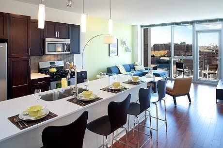 3rd image of 1220 N Lasalle St #2F
