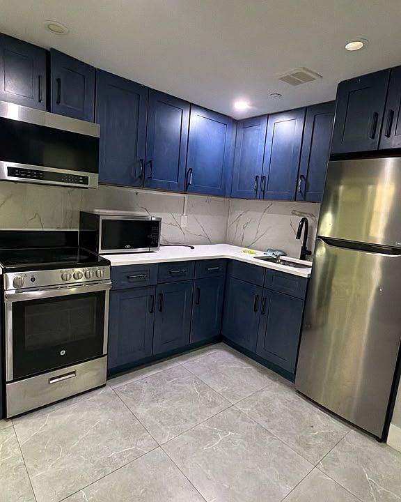 1st image of 632 Cleveland St #2A