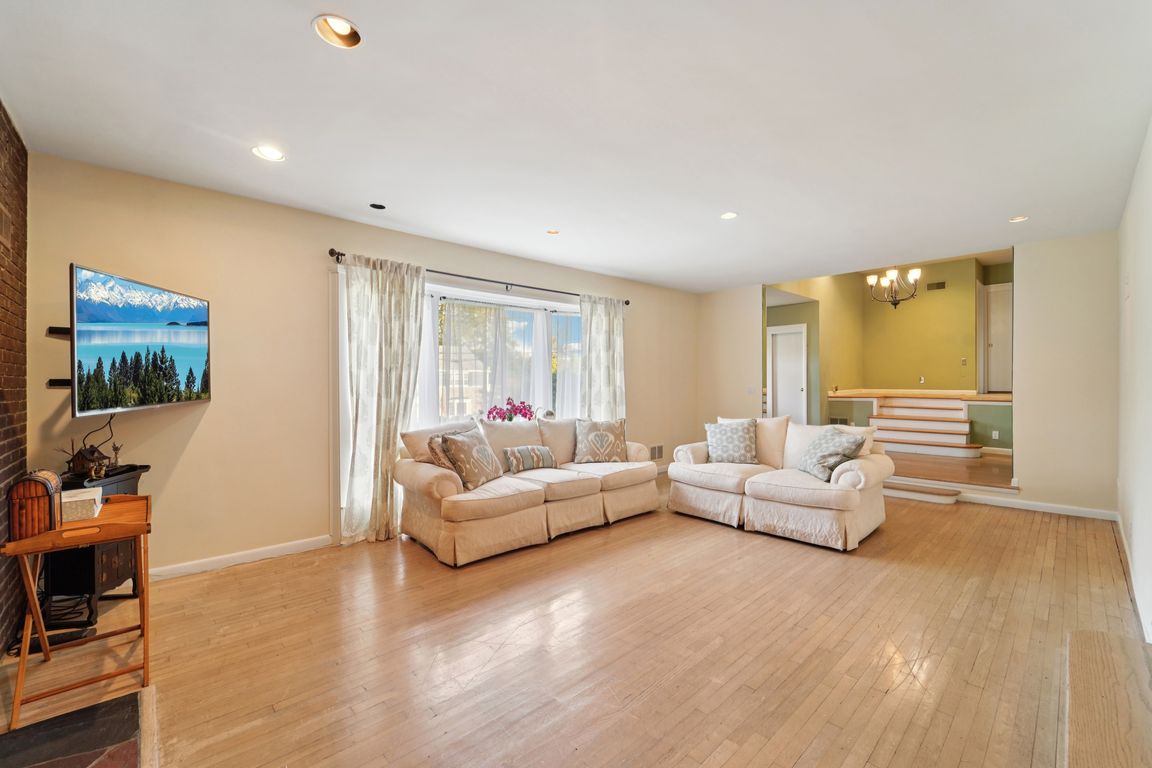 next background image