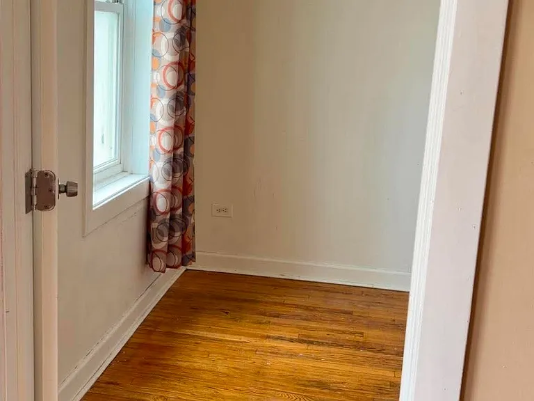 5656 S Marshfield Ave #2 — Photo 4
