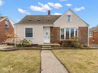 15615 Oceana Ave, Allen Park, MI