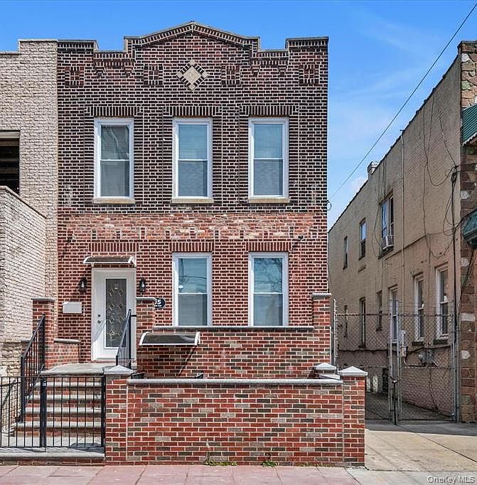 1st image of 605 Sheffield Avenue