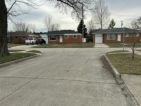 5th image of 32189 Judilane St